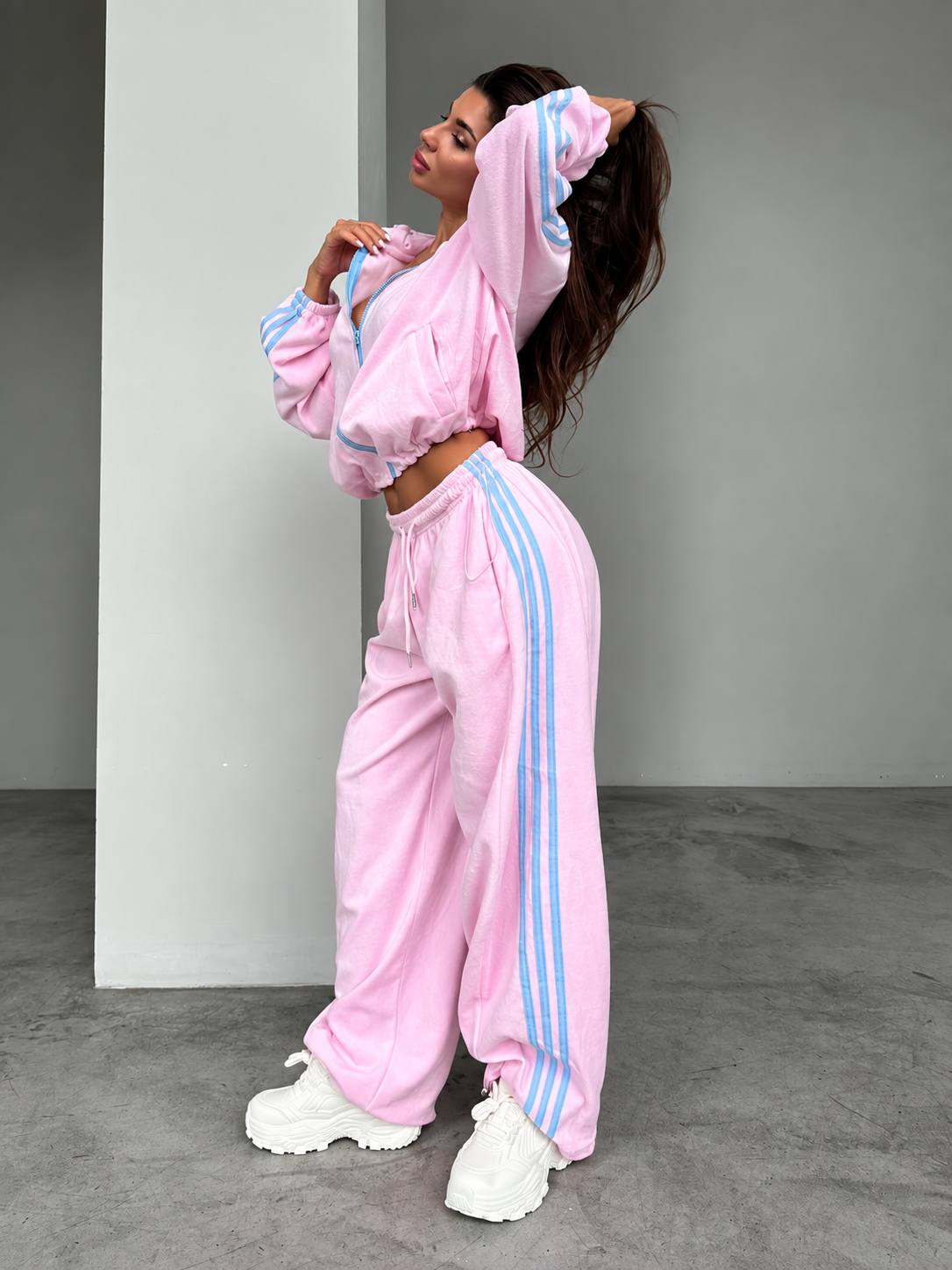 Pembe - 3 Şerit Detaylı Kadife Takım